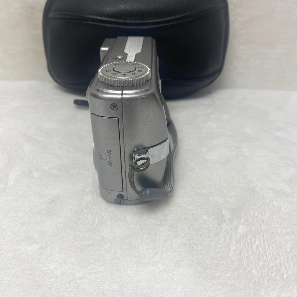 KODAK EASYSHARE DIGITAL‎ CAMERA CD33 SILVER ZOOM NON-WORKING